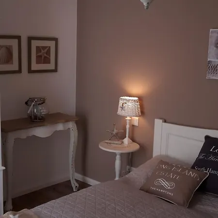 Linden-palais 12 * הייליגנדאם